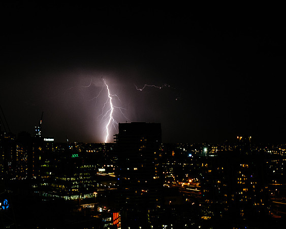 big-lightning-fed-by-a-small-one-on-top_39533051081_o